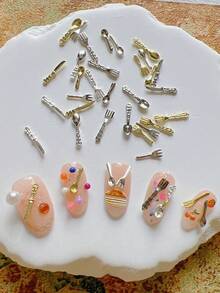 Decoración de cubertería de aleación en miniatura, accesorios metálicos vintage lindos y dulces, decoración de casa en miniatura - Multicolor - Ver 1