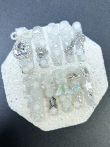10片可爱Y2K白色手工3D星星钻石亮片美甲贴片，饰以3D珍珠，适合女性和女孩参加派对、舞会或日常佩戴。（1张果冻贴片+1个指甲锉） - 白色 - 查看 11