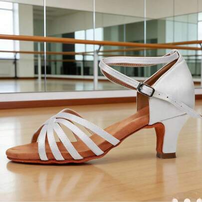 一双5厘米鞋跟拉丁舞鞋，缎面舞鞋，适合练习、派对、比赛