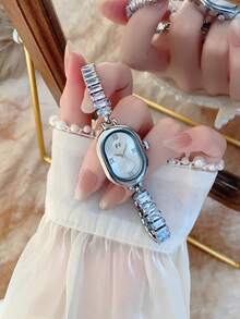 1PC Small Exquisite And Elegant Fashion Simple Number Women's Bracelet Watch Square Elegant Quartz Watches, Suitable For Daily Wear, Birthday Gift - Silver - View 2