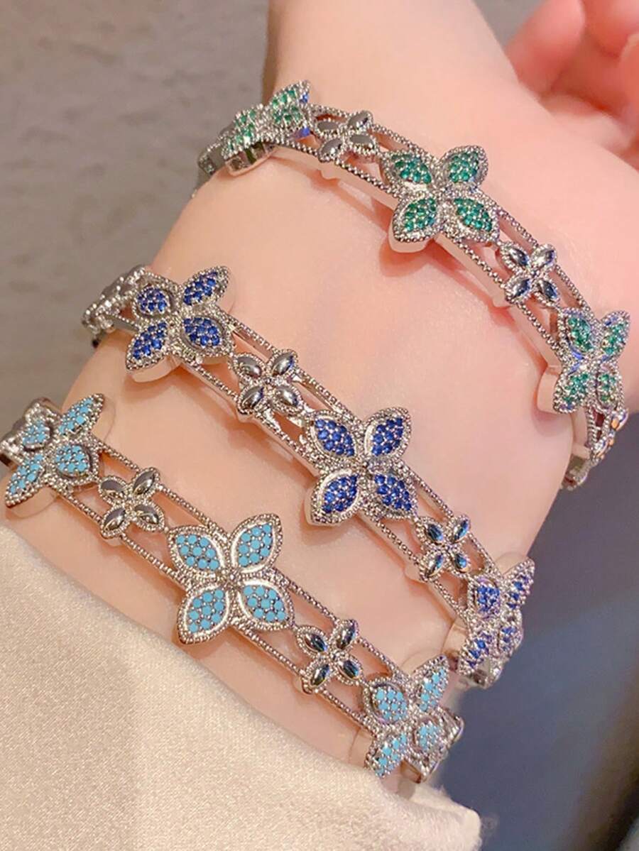 1件优雅奢华女士手链，适合日常佩戴，也是情人节、生日、母亲节和其他场合的理想礼物。 - 銀色 - 查看 1