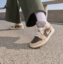 Nike Giày thể thao nữ AIR JORDAN 1 Retro, giày bóng rổ thường ngày. - Tan - Xem 6