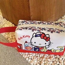 SANRIO 大容量防水旅行化妆包，旅行必备，度假必备，化妆包，也可作学生文具笔袋，返校礼物（轻微脏污可擦拭干净） - 彩色 - 查看 8