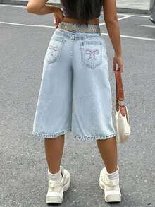 Quần jeans nữ ống rộng lửng kiểu Y2K với túi thêu hình bướm, phong cách thường ngày. - Rửa nhẹ - Xem 2
