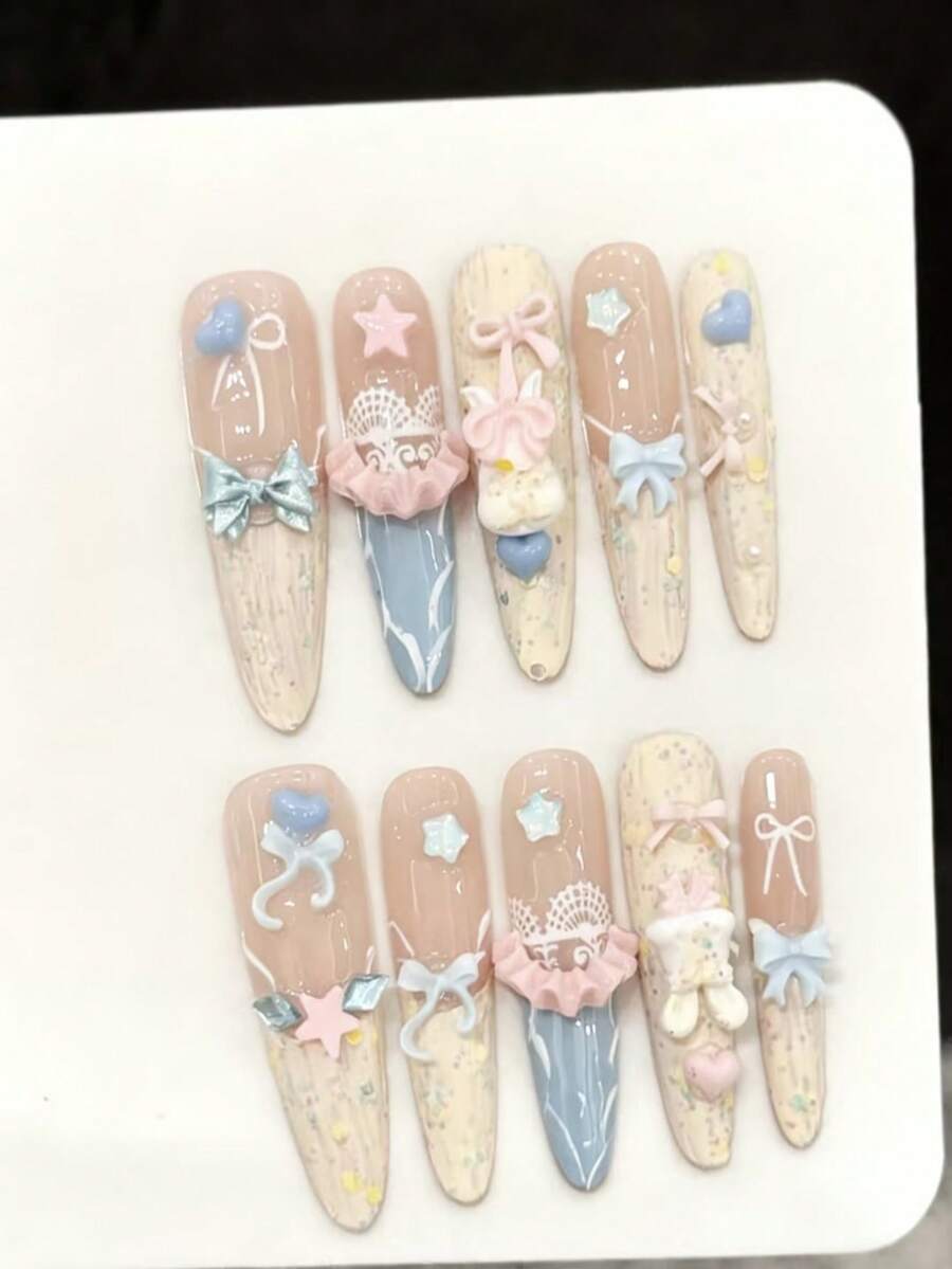 10片手工仿美甲贴纸，适合派对和日常佩戴，“棉花糖岛”3D小熊和兔子造型，尖头设计，易于佩戴。10片Y2K风格手工美甲贴纸，适合女士节日派对和日常佩戴。美甲用品