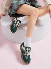 CAMEL CROWN 女士户外休闲板鞋，秋冬款板鞋休闲复古时尚圆头训练鞋 - 綠色 - 查看 2