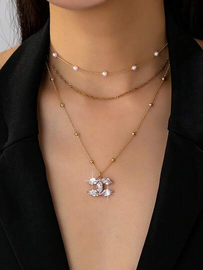 Bộ dây chuyền ngọc trai và pha lê 3 lớp dành cho nữ, vòng cổ choker đính ngọc trai giả mạ vàng với mặt dây chuyền hoa pha lê, trang sức thanh lịch, tinh tế để đeo hàng ngày.