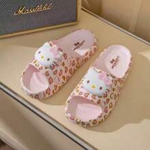 Dép đi trong nhà Hello Kitty in họa tiết da báo, sản phẩm chính hãng của Sanrio, dễ thương và mềm mại, phù hợp cho cả sử dụng tại nhà và thư giãn. - Dép nữ - Xem 14
