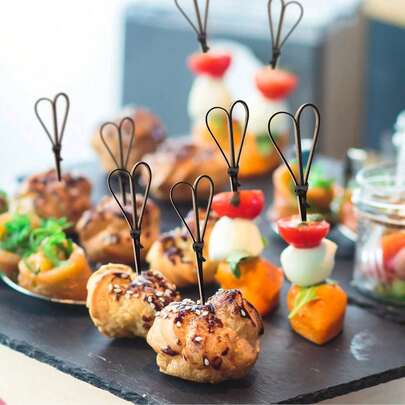 5/20pcs Heart-Shaped Fruit Skewers, Cake Skewers, Flower Skewers, Fruit Sticks, Dessert Skewers. Creative Art Toothpicks, Decorative Bamboo Skewers, Cake And Burger Art Forks, Versatile Pastry Decoration Bamboo Skewers, Suitable For Beverage Decoration, Birthdays, Weddings, Parties, Kitchen, And Restaurant Supplies