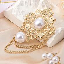 Vintage Round Pearl Filigree Flower Chain Tassel Brooches, Elegant Flower Badge Brooches, Dainty Boho Baroque Gold Dangle Drop Pin For Dress Suit Accessories Boutonniere Ideas Gift - Gold - View 1