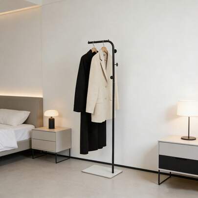  [SHZICMY]Perchero de ropa de 67 pulgadas con base de almacenamiento y ganchos, perchero de pie para colgar ropa, bolsos, sombreros y zapatos para la entrada, dormitorio, organizador de ropa para tiendas de ropa y boutiques