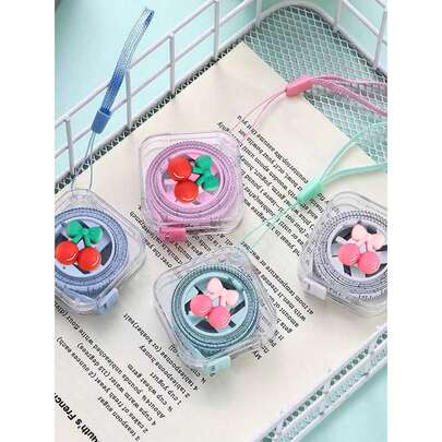 Cinta métrica mini suave y linda con bloqueo retráctil que viene con accesorios de cereza exquisitos, marcada claramente en cm/pulgadas, adecuada para costura, uso doméstico, medición de cintura/busto/altura, duradera y fácil de almacenar, carcasa transparente para limpieza, con bucle colgante, adecuada para familias, regalos del Día de la Madre, San Valentín