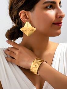 Women's Fashion Jewelry Set, Bohemian Style Minimalist Hammered Metal Bracelet And Earrings Set, Adjustable Open Bangle, Suitable For Daily, Vacation And Gift - Yellow Gold - View 8