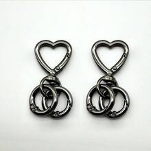 Bộ 1 móc khóa lò xo hình trái tim và vòng chữ O lò xo, móc khóa tiện dụng, kẹp cho chó, phụ kiện ba lô, mặt dây chuyền móc khóa, đầu nối dây đeo túi xách có thể mở, phụ kiện cắm trại leo núi ngoài trời, thích hợp để tự làm dây đeo kẹp cho chó, móc khóa kim loại trang sức, móc khóa túi hình kim loại, móc khóa dây đeo cho chó, quà tặng cho mẹ, cha, tốt nghiệp và giáo viên. - Nhiều màu - Xem 12