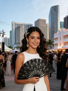 1把蕾丝折扇,采用优质蕾丝面料,手工制作,精致奢华。它不仅是一件实用的扇子,更是一件时尚配饰,为您的生活增添无限优雅与浪漫。适用于日常出行、参加派对、正式场合、妇女节、婚礼回礼、Y2K、卧室、女性、可爱小物、母亲节礼物、花园、夏季、海滩、房间装饰、软萌玩具、毕业典礼、祝贺毕业、毕业派对、旅行徒步必备、便携工具、夏季必备、夏季便携等场合。 - A - 查看 5