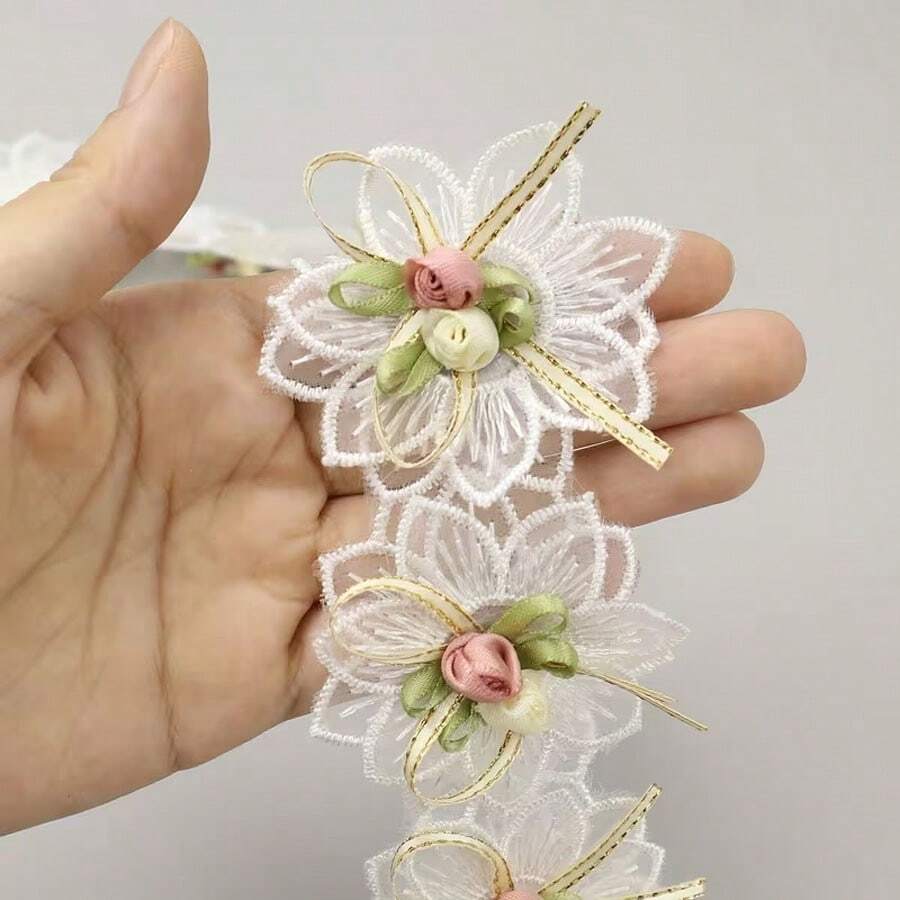 Conjunto de 6 peças de renda floral branca, ideal para projetos de costura e artesanato de casamento. - Ver 1