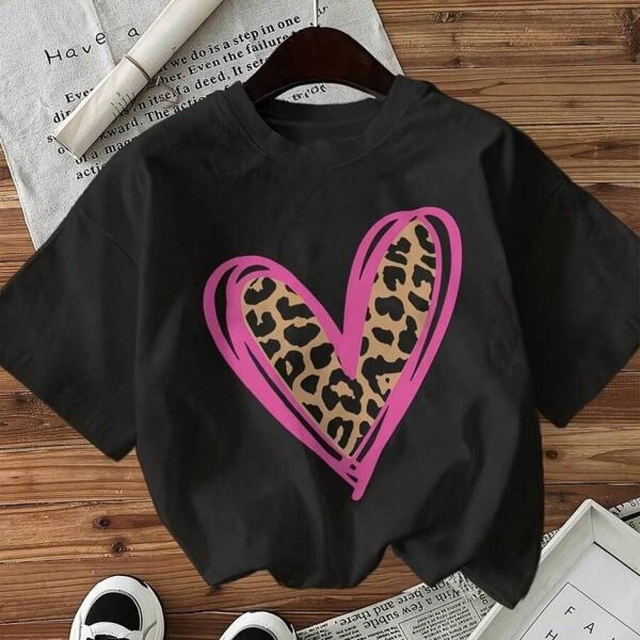 Y2K Women's Graphic T-Shirt - Black Top With Pink Leopard Heart, Not See-Through, Casual Daily Wear T-Shirt For Spring/Autumn/Summer, Seasonal Fashion, Design, Soft Material, Eye-Catching T-Shirt, For Fashion Lovers, Autumn Wardrobe, Retro Style, Comfortable Fit, Printed T-Shirt, Women's Fashion. - Black - View 1