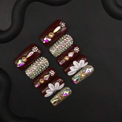 手工方形3D雕刻复古风格闪亮钻石饰品，立体花朵造型，日常佩戴的美甲贴片