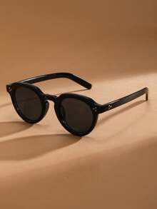 1副男士时尚眼镜，新款圆形镜框，简约百搭，铆钉设计，适合街头风、日常佩戴、T台走秀、派对、驾驶、度假等场合。 - 彩色 - 查看 18