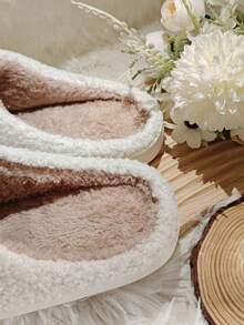 Dép lê nữ lót ấm, chống trượt, thêu nơ kiểu cổ điển, đế mềm mại, màu trắng sữa. - trắng - Xem 5