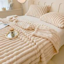 1pc Luxury Striped Faux Fur Blanket - Soft, Warm, Comfortable, Suitable For Sofa, Bed, Office And Travel - Modern Style, All-Season Gift, 100% Polyester, Knitted, 300-350 Gsm - White - View 2