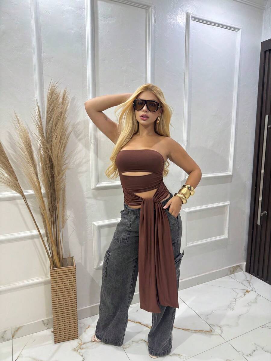 Elegant Brown Strapless Cropped Top In Suplex With Sexy Cutouts And Tie Detail – Women's Fashion Top 2026 - 鏽棕色 - 查看 1