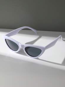 Retro Cat Eye Frame White Fashion Sunglasses, Classic Plastic Eyewear For Women, Outdoor Travel Beach Vacation Casual Decoration Daily Wear, Summer UV Protection Shades For Men - White - View 2