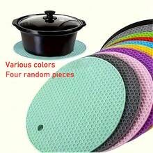 4 piezas de posavasos de silicona con forma de panal, resistentes al calor y antideslizantes, adecuados para la cocina, la mesa de comedor, soportes para ollas y manteles para tazas - Ver 11