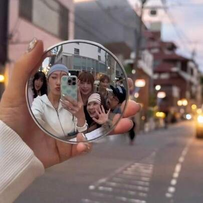 Gương chụp ảnh selfie du lịch (1/2 chiếc), thấu kính lồi góc rộng, quà tặng du lịch thiết yếu cho bạn bè, thiết kế nhỏ gọn, chất lượng phản chiếu cao, thấu kính góc rộng siêu rõ nét, loại bỏ điểm mù, với gương lồi và chức năng hỗ trợ đảo chiều.