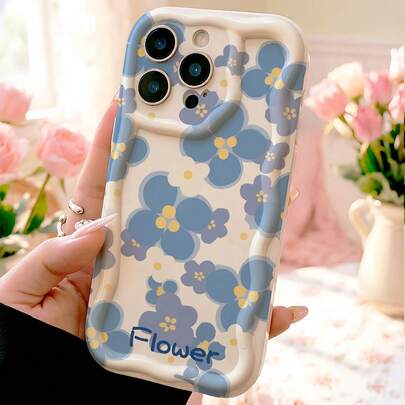 Ốp điện thoại màu kem in họa tiết hoa xanh dương, họa tiết hoa trắng xanh tươi mát, ốp mềm chống sốc tương thích với iPhone 13/15/16/17pro/17/14/17/15pro/15 Plus/15 Promax/7plus/8plus/X/Xs Max/Xr/11pro/12pro/13pro/14pro/12mini/13mini/11promax/12promax/13promax/14promax/14plus/17pro Max/17Air/6/6s Plus/7/8/16Pro/16plus/16promax/Se2/17promax & Tương thích với Samsung Galaxy/A54/A14/A12/A13/A15/A32/A33/A24/A52S/S20/S21/S22/S23/S24/S23Plus/S24ultra/S25/A15/A33/A23/A07/A17/S26/A56/A57