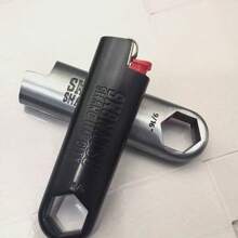 1个金属打火机外壳，六边形开瓶器设计打火机套，可重复使用的便携式金属打火机套，带扳手，复古朋克金属打火机保护套，适用于BIC J5全尺寸打火机，便携式户外打火机套开瓶器小工具，圣诞节和万圣节的完美礼物之选，时尚打火机保护套 | 外观优雅 - 多種款式 - 查看 7