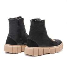Bota Tratorada Conforto Couro Legítimo para Inverno - Cano Médio - Preto - Visão 3