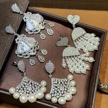 Women Jewelry Sets - Mother-of-pearl Fan-shaped Diamond-encrusted Tassel - View 1
