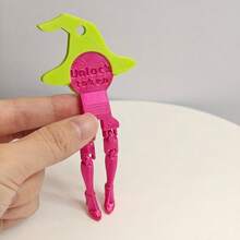 1 Piece Novelty Cartoon Supermarket Shopping Cart Token Unlocker Keychain - Plastic Reusable Token With A Secure Slot Design, Portable Shopping Cart Companion, Convenient Shopping Cart Unlocker - A - View 7
