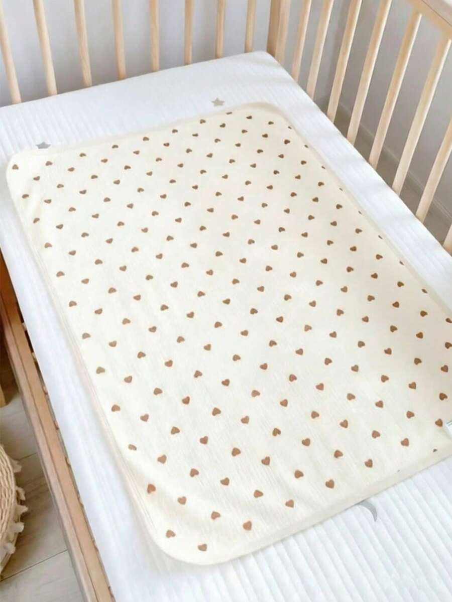 1 pieza Almohadilla cambiadora impermeable para bebé, con estampado de corazón, de 3 capas, reutilizable, adecuada para todas las estaciones - Marrón - Ver 1
