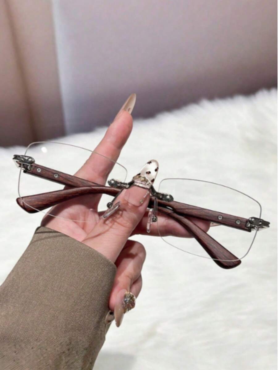 A Pair Of Men's Square-Frame Stylish Transparent Glasses, Suitable For Daily Wear Across All Seasons And Compatible With Prescription Lenses. - Multicolor - View 1