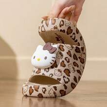 Dép đi trong nhà Hello Kitty in họa tiết da báo, sản phẩm chính hãng của Sanrio, dễ thương và mềm mại, phù hợp cho cả sử dụng tại nhà và thư giãn. - Dép nữ - Xem 7