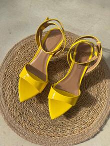 Low Heel Sandal With Leaf Toe - Yellow - View 3