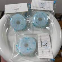 1个泥泞质感逼真仿真食物盐甜甜圈软萌玩具，可爱减压钥匙扣挂件 - 彩色 - 查看 3