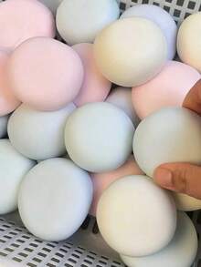 1个手工麻糬减压玩具，柔软粘糯的糯米面团，可挤压以缓解压力，薄冰皮，软糯的麻糬口感，是办公室、派对、愚人节的理想礼物（无针） - 彩色 - 查看 2