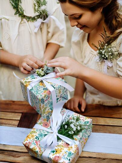 1 Cuộn – Chủ đề hoa cưới – Họa tiết sống động, đầy màu sắc – Lý tưởng cho quà tặng đám cưới, trang trí tiệc cưới và cầu hôn – 43 cm * 300 cm (17 inch * 9,84 feet)