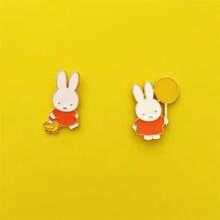 Set de 2 broches con diseño de patrones de dibujos animados de estilo japonés, diseño fresco y lindo, adecuado para varias ocasiones, ligero y de moda, un regalo elegante para amigos y familiares - Multicolor - Ver 4