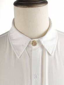 2 pièces Couvre-boutons à motif flocon de neige simple, boutons de manchette en métal, boucles de broche pour femmes, broches de vêtements de style haut de gamme, pinces de col, pinces de cravate, accessoires pour femmes, couvre-boutons de manchette de luxe léger et élégant pour les fêtes des femmes, convient pour le port quotidien, cadeaux pour les amis, cadeaux de couple, cadeaux pour la famille - Doré - Voir 5