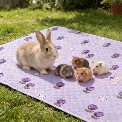1pc Tulip Print Small Pet Pad, Quilted Non-Slip Soft Cushion Mat, Suitable For Rabbit, Hamster And Other Small Pet Cages And Resting Areas