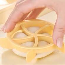 1 Set (4 Pcs) Factory Direct Round & Oval Kaiser Bread Shaping Press Mold, DIY Baking Tool. One-Press Shaping, Easy To Clean. Suitable For Holiday, Home, And Commercial Baking - View 3