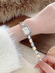 1pc New Arrival Women's Minimalist Casual Elegant European & Middle Eastern Style Bracelet Watch, Retro Gold Color - Silver and Gold - View 3