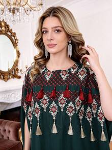 Áo Abaya truyền thống màu xanh lá cây thêu tua rua kiểu mới năm 2026, kiểu dáng thanh lịch, cổ tròn, tay ngắn, thiết kế tua rua kép, áo choàng dài cao cấp trang nhã. - màu xanh lá - Xem 4