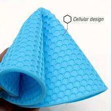 4 piezas de posavasos de silicona con forma de panal, resistentes al calor y antideslizantes, adecuados para la cocina, la mesa de comedor, soportes para ollas y manteles para tazas - Ver 5