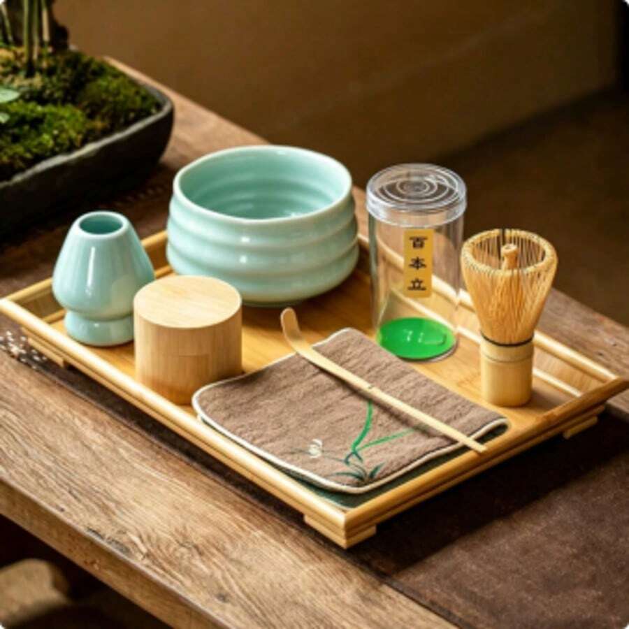 一套日式抹茶茶道用具 - 15厘米竹制抹茶筅、竹制茶壶、茶垫等。筅有紫色/金色可选。长柄抹茶搅拌棒，传统茶道用具，适合初学者和抹茶爱好者（含茶杯架）。 - 彩色 - 查看 1