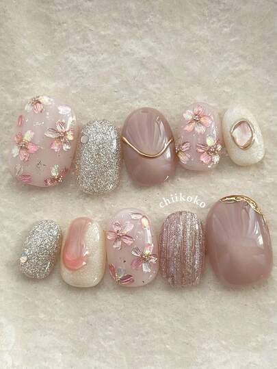 10片优雅樱花短椭圆形按压式美甲贴片，手工3D立体花朵假指甲，饰以金箔和水钻，闪亮亚克力假指甲，甜美浪漫美甲，适合日常约会，女士女孩美甲用品礼物